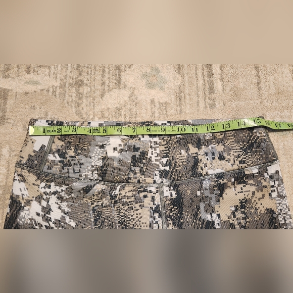 Sitka Womens Heavyweight Leggings. Size L. Gray/Tan Camo. EUC - Picture 7 of 8